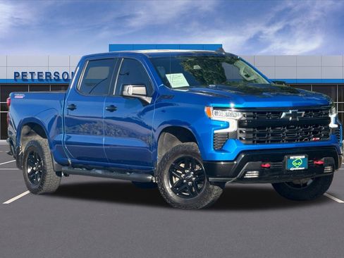 Used 2022 Chevrolet Silverado 1500 LT Trail Boss w/ LT Trail Boss Premium Package AWD/4WD image 2