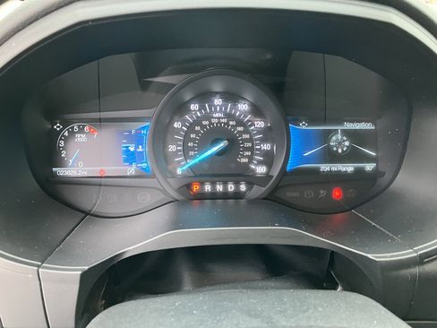 Used 2024 Ford Edge SEL w/ Convenience Package image 9