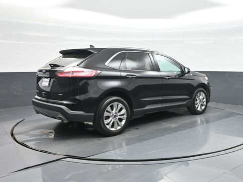 Certified 2022 Ford Edge Titanium image 8