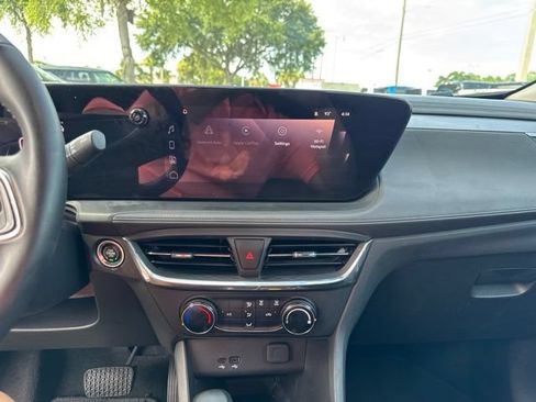 Used 2025 Buick Encore GX Preferred FWD image 26