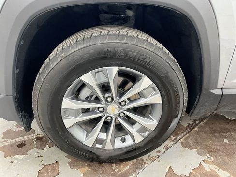 Used 2025 Chevrolet Equinox LT AWD/4WD image 27