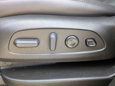 Used 2023 Buick Enclave Avenir FWD image 26