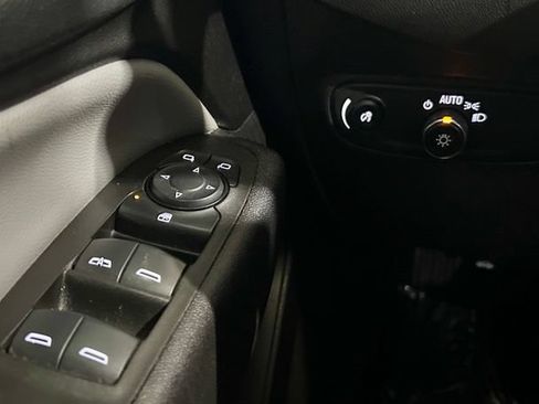 Used 2024 Chevrolet Equinox LS w/ LS Convenience Package FWD image 22