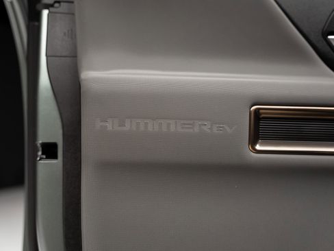 Used 2024 GMC Hummer EV 3X AWD/4WD image 57