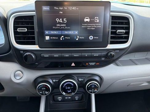 Used 2025 Hyundai Venue SEL FWD image 27