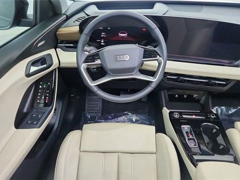 Used 2025 Audi Q6 e-tron Premium Plus w/ Premium Plus image 35