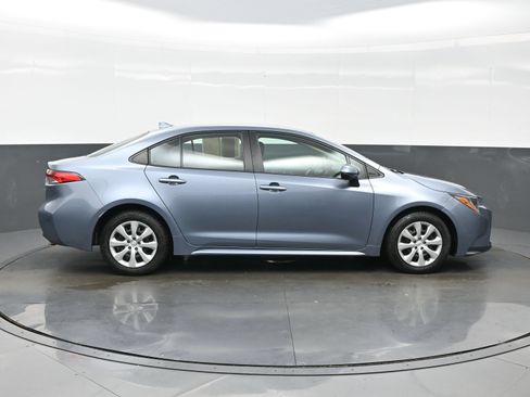 Used 2024 Toyota Corolla LE FWD image 7