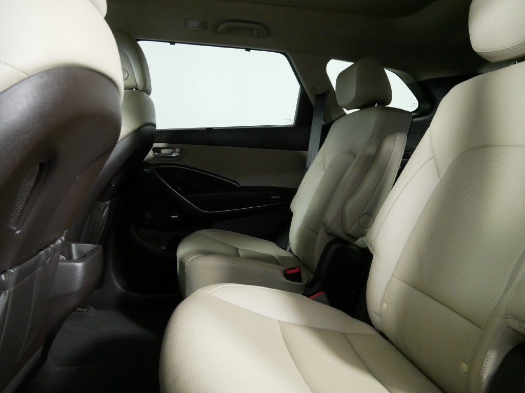Used 2018 Hyundai Santa Fe Limited AWD/4WD image 16