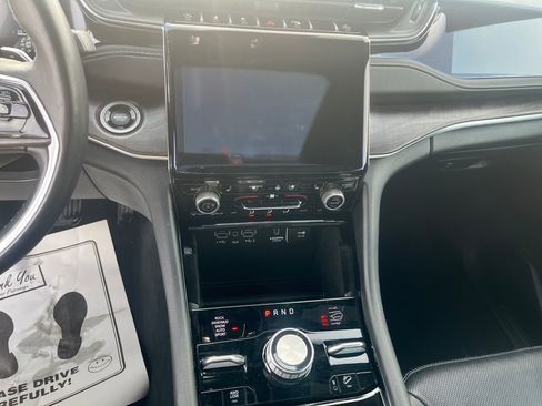 Used 2022 Jeep Grand Cherokee L Overland image 15