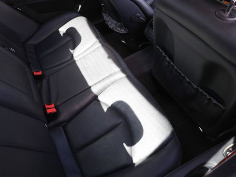 Used 2006 Mercedes-Benz E 350 4MATIC Sedan image 12