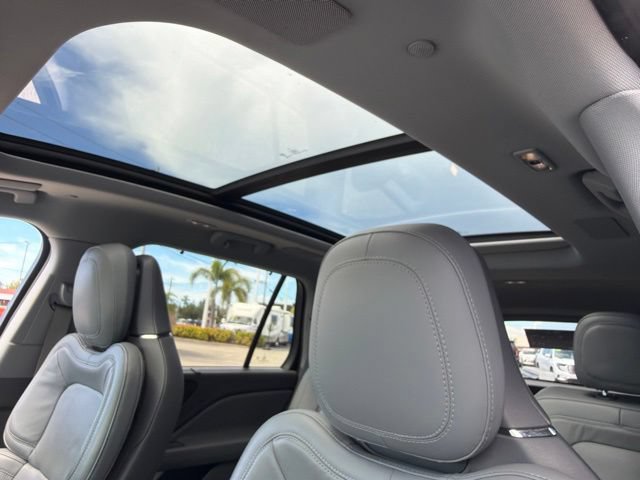 Certified 2020 Lincoln Aviator Reserve w/ Equipment Group 202A AWD/4WD image 29