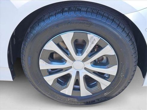 Used 2020 Toyota Prius Prime Limited image 19