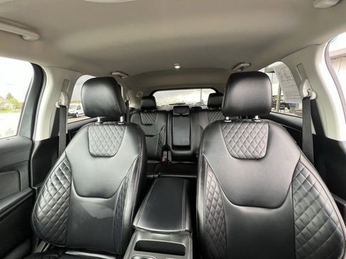 Used 2024 Ford Edge Titanium image 33