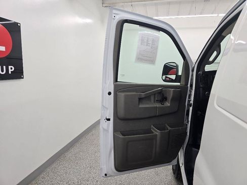 Used 2020 Chevrolet Express 2500 w/ Driver Convenience Package RWD image 24