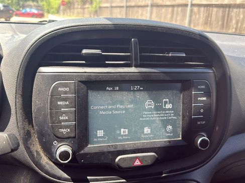Used 2021 Kia Soul LX FWD image 8
