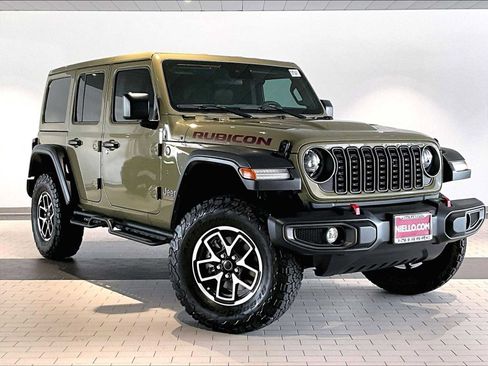 Used 2025 Jeep Wrangler Unlimited Rubicon w/ Convenience Group AWD/4WD image 12