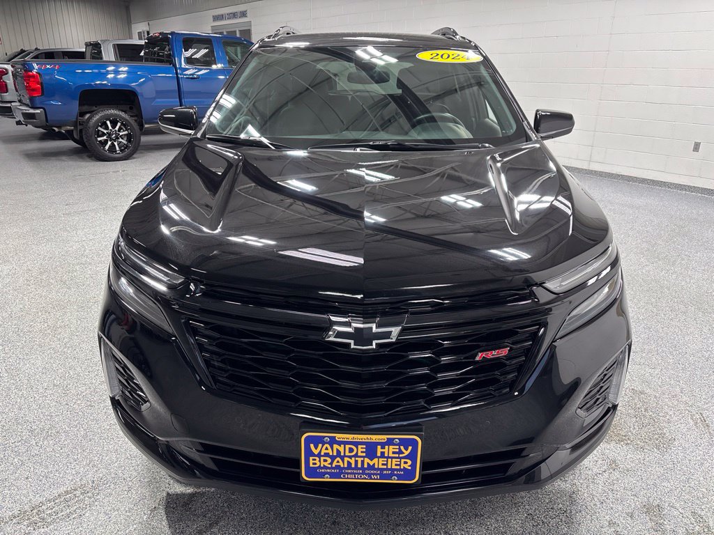 Used 2024 Chevrolet Equinox RS AWD/4WD image 2