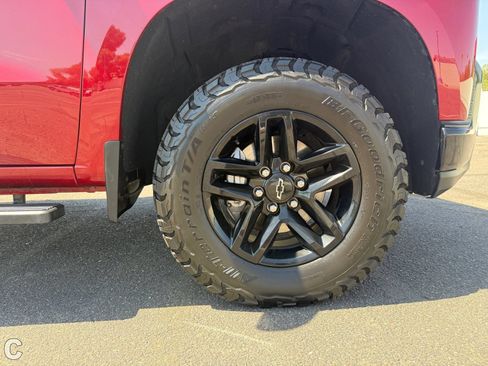 Used 2019 Chevrolet Silverado 1500 LT Trail Boss AWD/4WD image 10