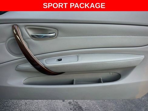 Used 2010 BMW 128i Convertible image 24