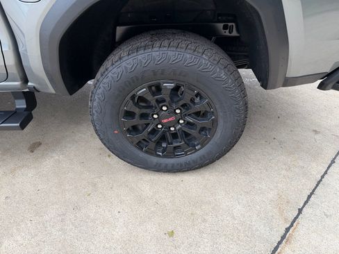 New 2026 GMC Canyon Elevation w/ Convenience Package image 39