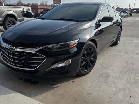 Used 2023 Chevrolet Malibu LT image 2