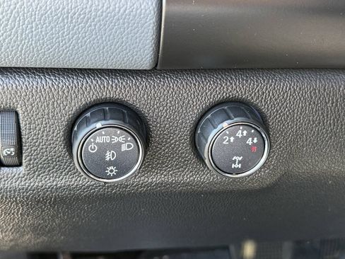 Used 2016 Chevrolet Colorado Z71 AWD/4WD image 10