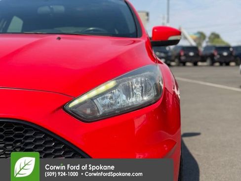 Used 2017 Ford Focus ST FWD image 7