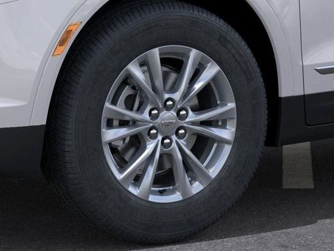 New 2026 Cadillac XT5 Luxury w/ LPO, Floor Liner Package image 9