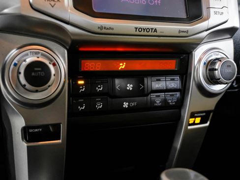 Used 2012 Toyota 4Runner Limited image 34