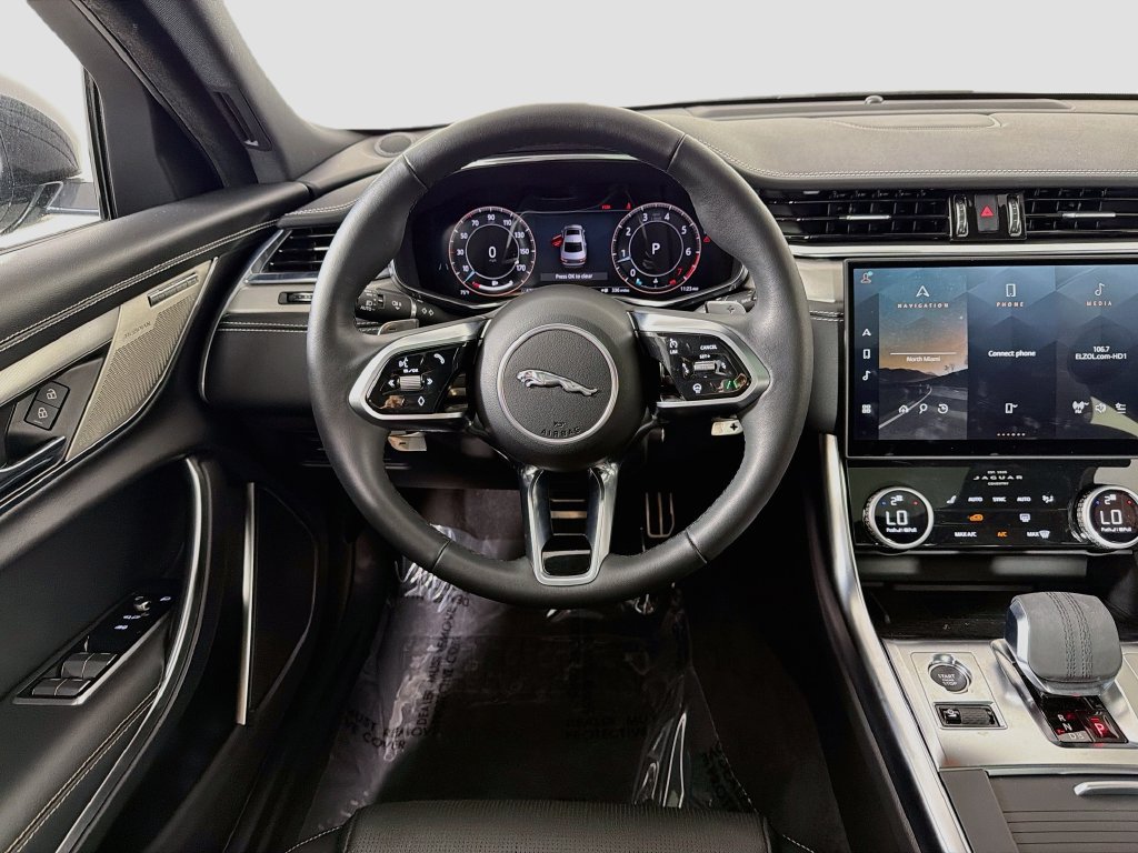 Used 2024 Jaguar XF R-Dynamic SE AWD/4WD image 24