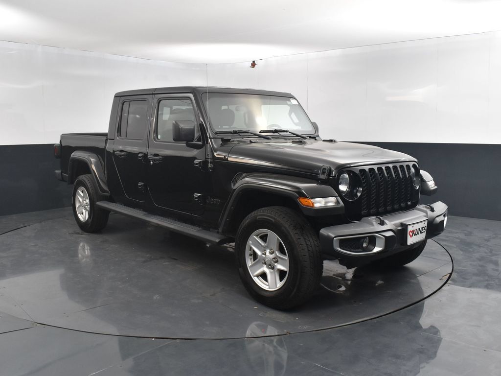 Used 2023 Jeep Gladiator Sport AWD/4WD image 5