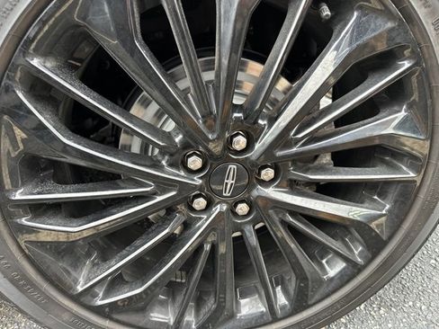 Used 2023 Lincoln Corsair AWD w/ Equipment Group 101A image 6