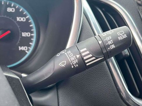 Used 2018 Chevrolet Equinox LT image 24