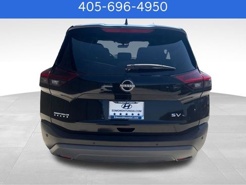 Used 2022 Nissan Rogue SV FWD image 4