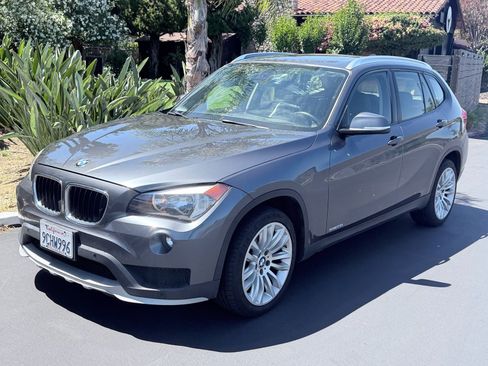 Used 2015 BMW X1 sDrive28i w/ Ultimate Package RWD image 1