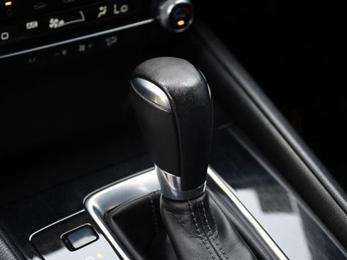 Used 2019 MAZDA CX-5 Touring image 15