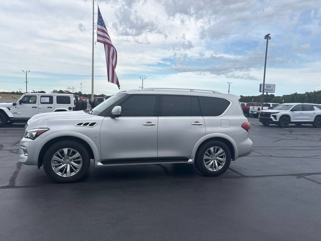 Used 2017 INFINITI QX80 4WD image 2