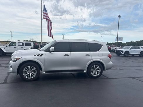 Used 2017 INFINITI QX80 4WD image 2