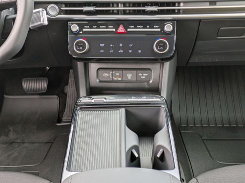 New 2026 Hyundai Tucson Blue SE image 19