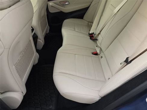 New 2026 Mercedes-Benz GLE 450 4MATIC image 16