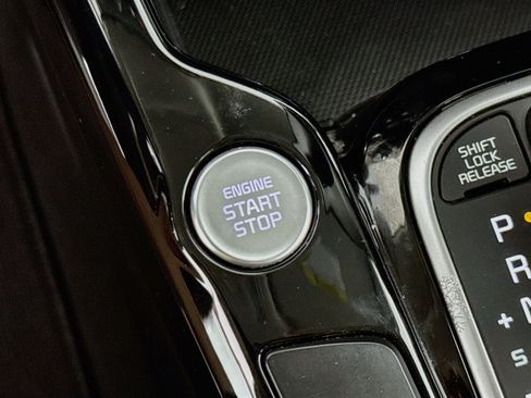 Used 2025 Kia Soul S FWD image 19