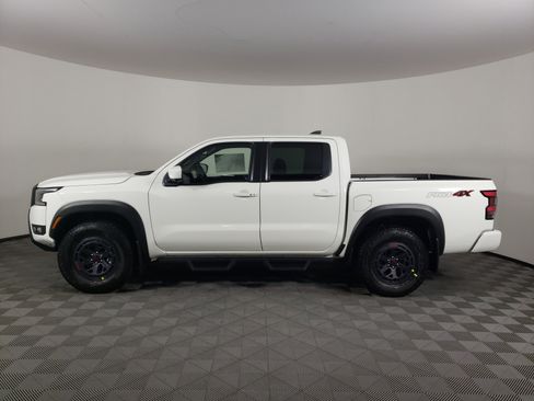 New 2026 Nissan Frontier PRO-4X w/ Pro-4x Convenience Package image 3