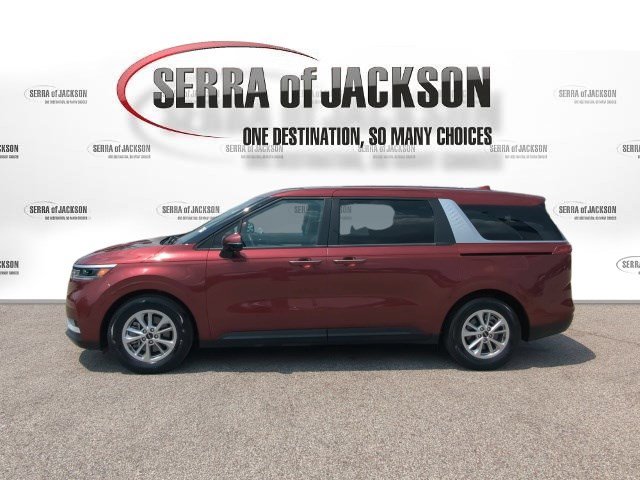 Certified 2024 Kia Carnival LX FWD image 5