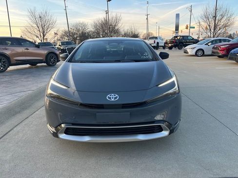 New 2026 Toyota Prius Plug-In Hybrid FWD image 8