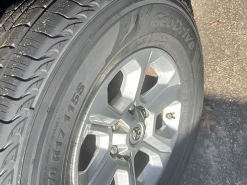 Used 2017 Toyota 4Runner SR5 image 27