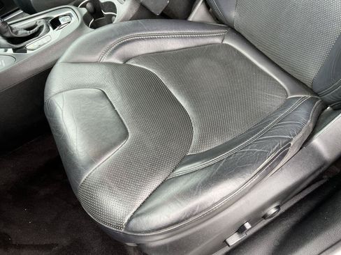 Used 2019 Jeep Cherokee Limited AWD/4WD image 14