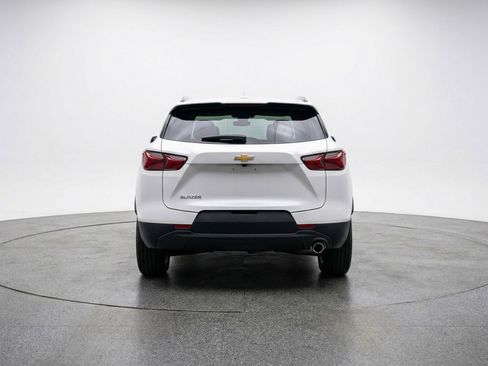 Used 2025 Chevrolet Blazer LT FWD image 7