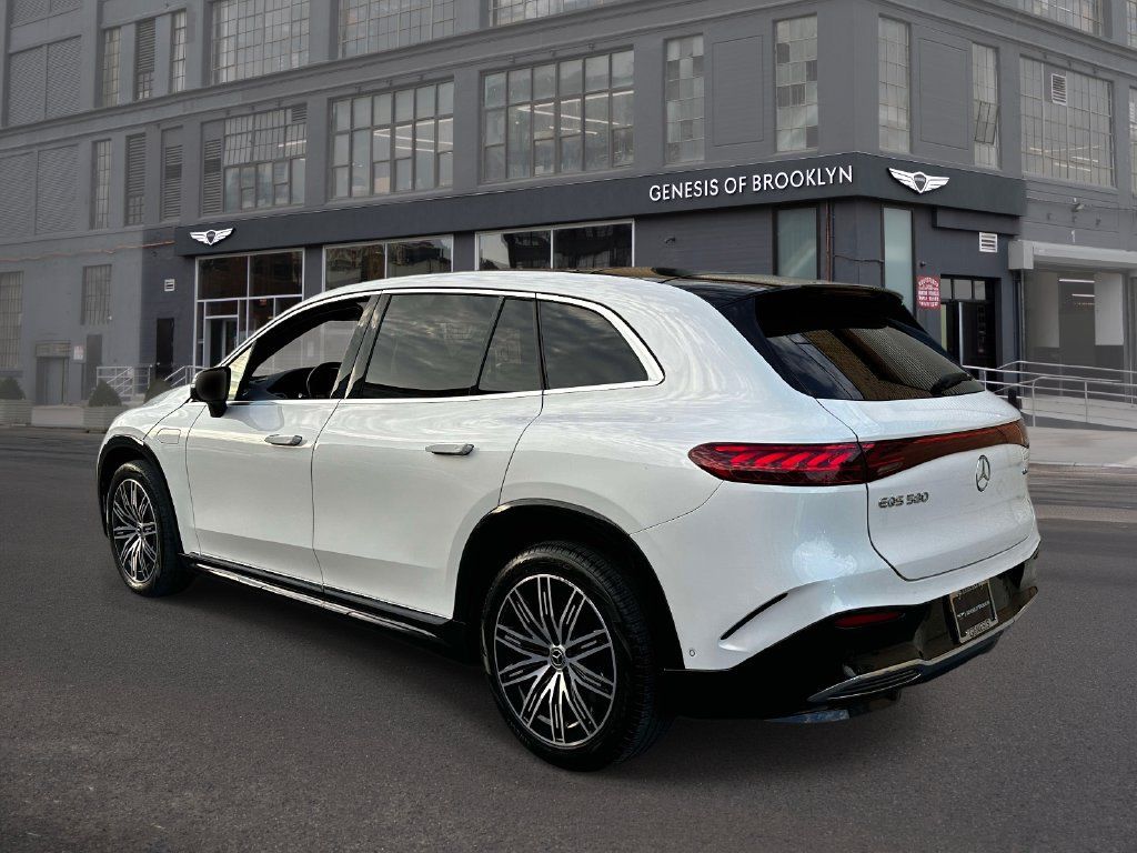 Used 2023 Mercedes-Benz EQS 580 4MATIC SUV image 3