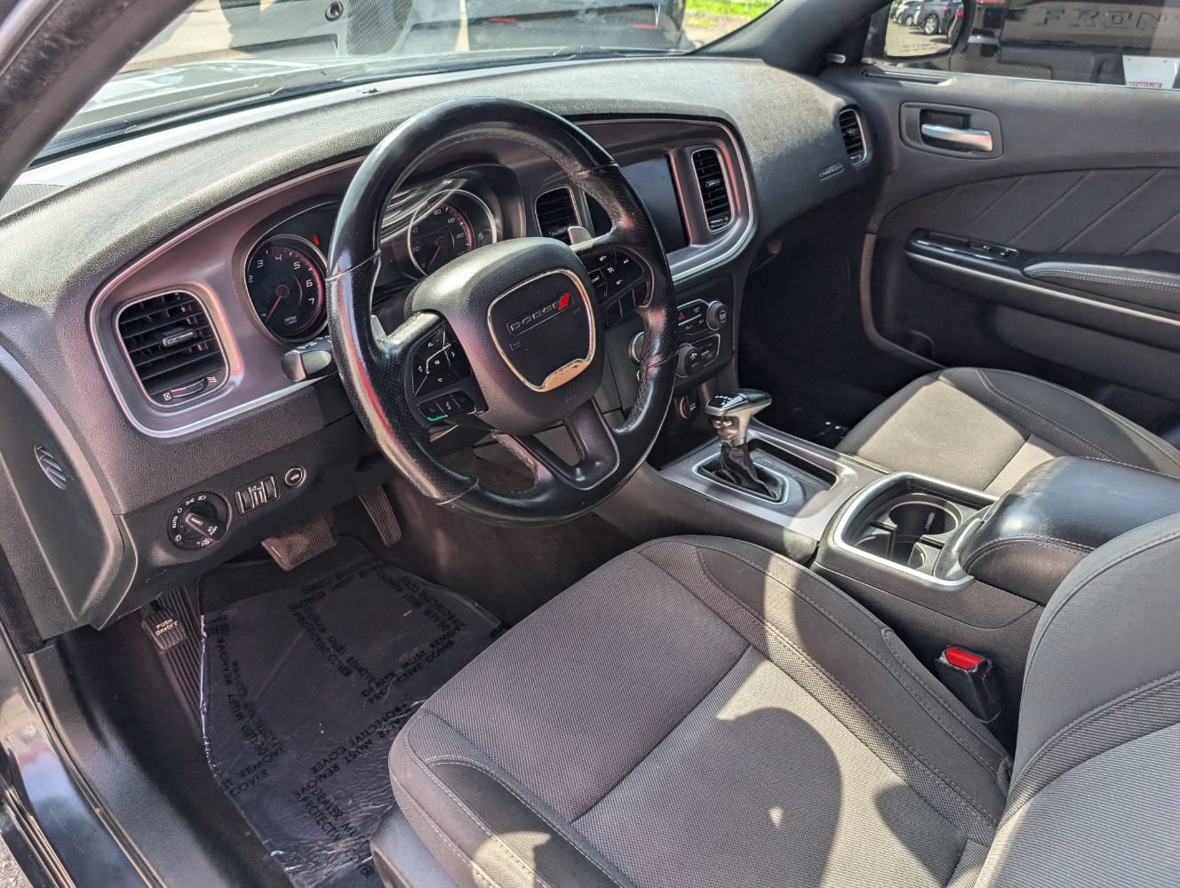 Used 2019 Dodge Charger SXT AWD/4WD image 12