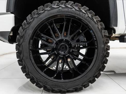 Used 2023 GMC Sierra 1500 AT4 image 22